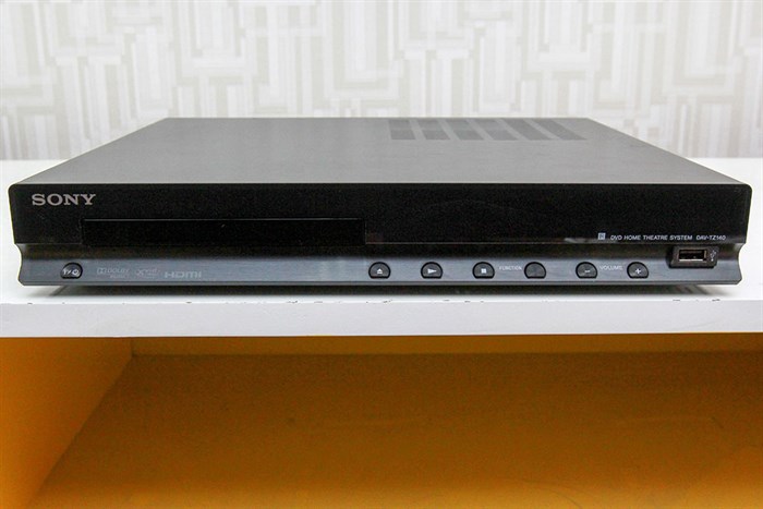 Dàn máy Sony DAV-TZ140 5.1 CH Màu Đen