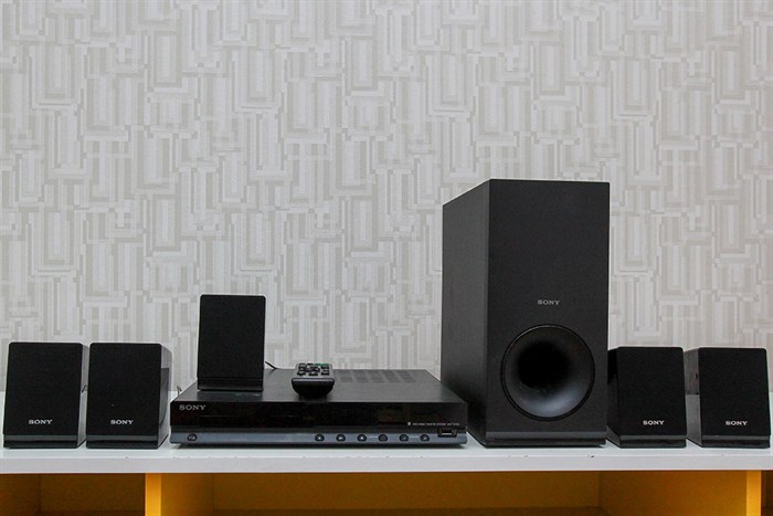Dàn máy Sony DAV-TZ140 5.1 CH Màu Đen