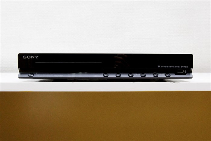 Dàn máy Sony DAV-TZ150 5.1 CH Màu Đen