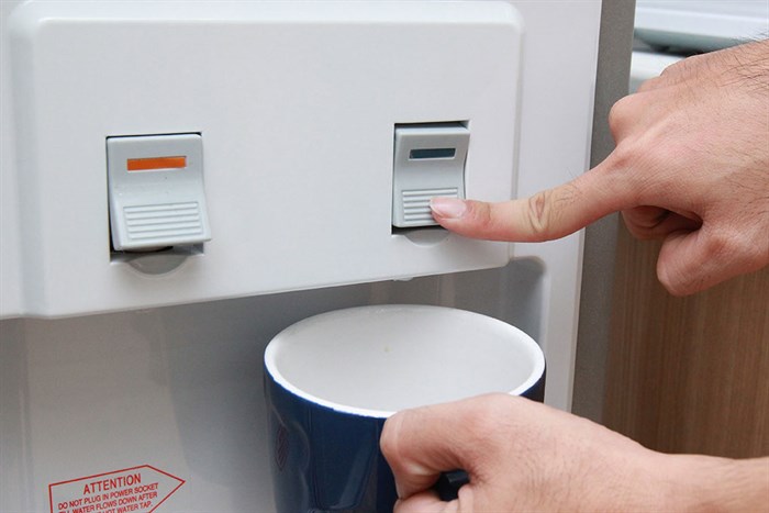 Cây nước nóng lạnh Sanaky VH-309HP1 Màu Đỏ đô