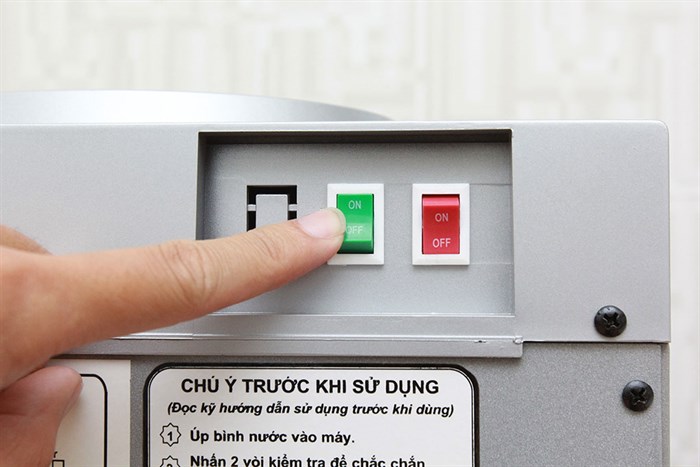 Cây nước nóng lạnh Sanaky VH-309HP1 Màu Đỏ đô