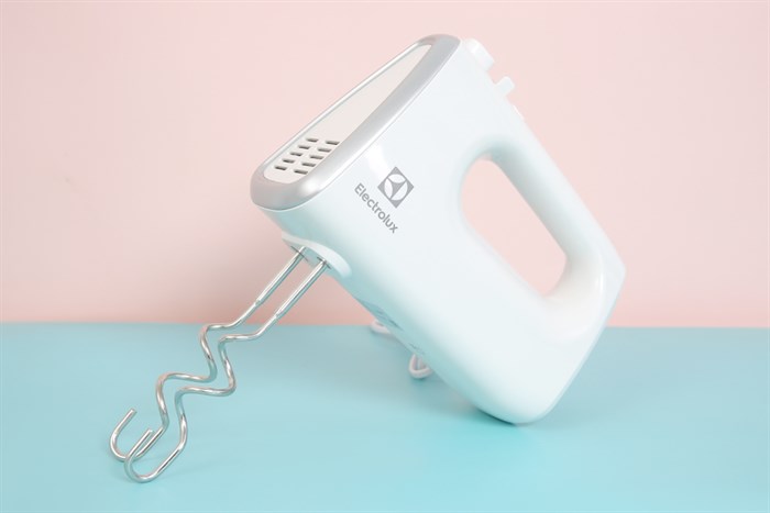 Máy đánh trứng Electrolux EHM3407 Màu Trắng