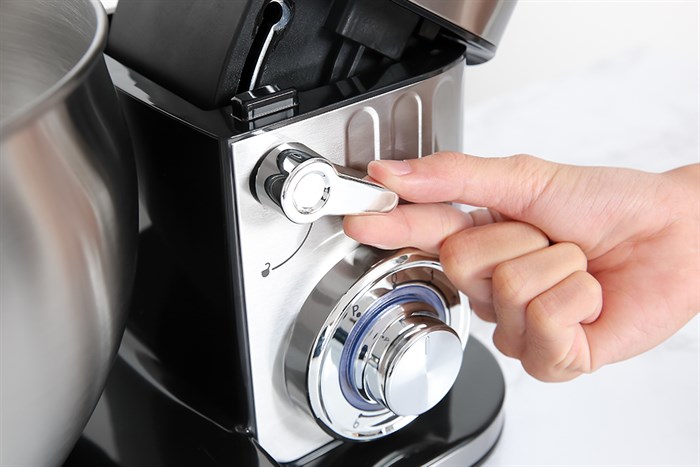 Máy nhồi bột đánh trứng Unie EM5 Màu Bạc