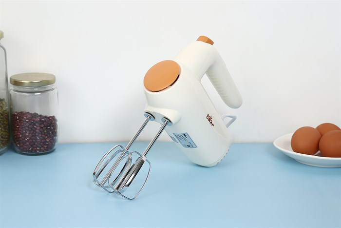 Máy đánh trứng Bear DDQ-B01K1 Màu Trắng