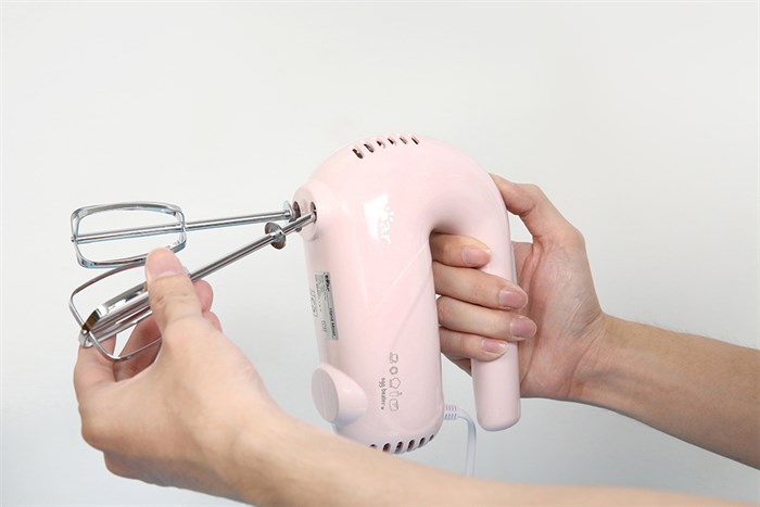 Máy đánh trứng Bear DDQ-A01G1 Màu Hồng