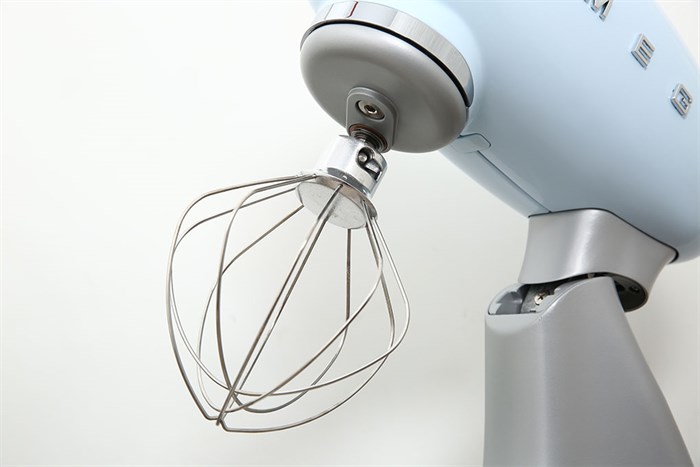 Máy trộn bột đa năng Smeg SMF02PBEU (535.43.608) Màu Xanh