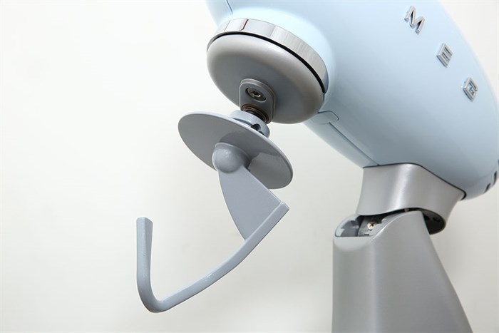 Máy trộn bột đa năng Smeg SMF02PBEU (535.43.608) Màu Xanh