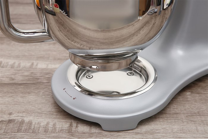 Máy trộn bột đa năng Smeg SMF02PBEU (535.43.608) Màu Xanh