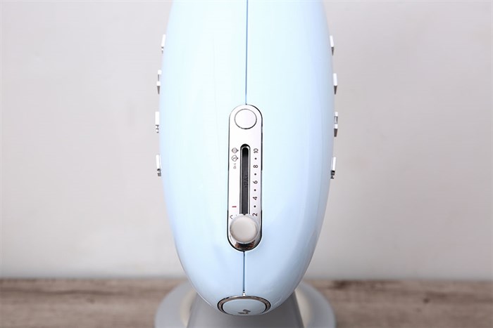 Máy trộn bột đa năng Smeg SMF02PBEU (535.43.608) Màu Xanh