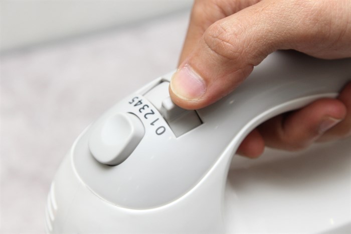 Máy đánh trứng Panasonic MK-GB1WRA Màu Trắng