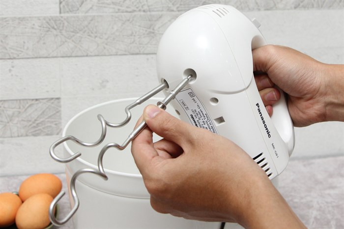 Máy đánh trứng Panasonic MK-GB1WRA Màu Trắng