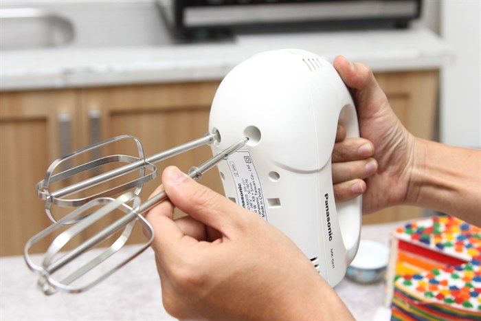 Máy đánh trứng Panasonic MK-GH1WRA Màu Trắng