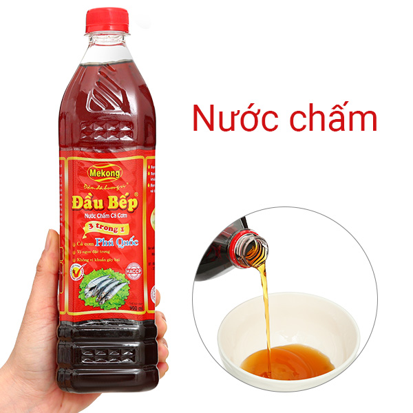 nuoc-cham-ca-com-dau-bep-3-trong-1-chai-900ml-202212241606321567.jpg (600×600)