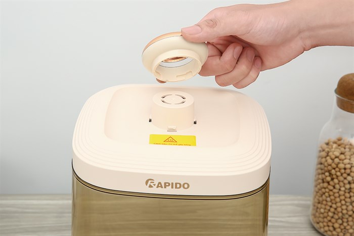 Máy làm sữa hạt Rapido RHB-600D Màu Kem