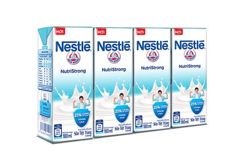 Lốc sữa tiệt trùng Vinamilk Có đường hộp 180ml (4 hộp)