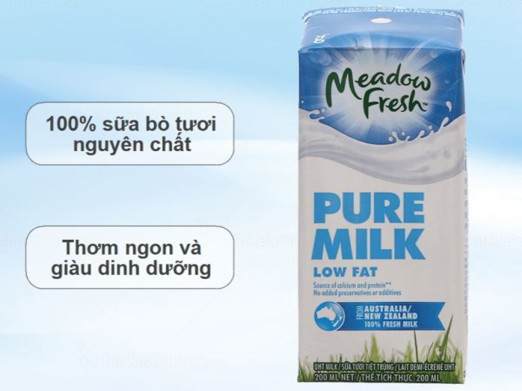 Lốc 3 hộp sữa tươi tiệt trùng ít béo Meadow Fresh 200ml 2