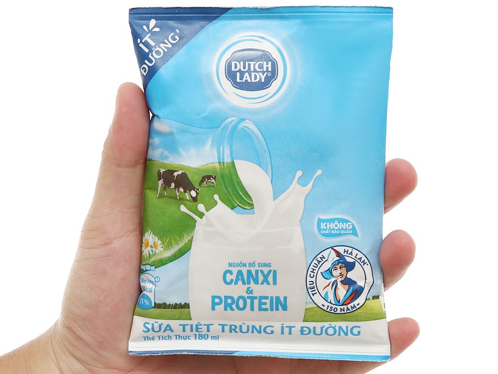 Thùng 24 bịch sữa tươi tiệt trùng ít đường Dutch Lady Canxi & Protein 180ml 5