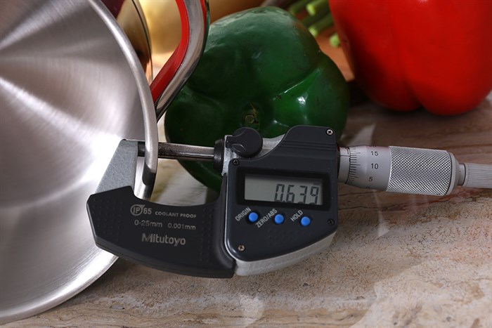 Nồi inox 3 đáy nắp kính 16 cm Happycook HC-16AR Màu Inox