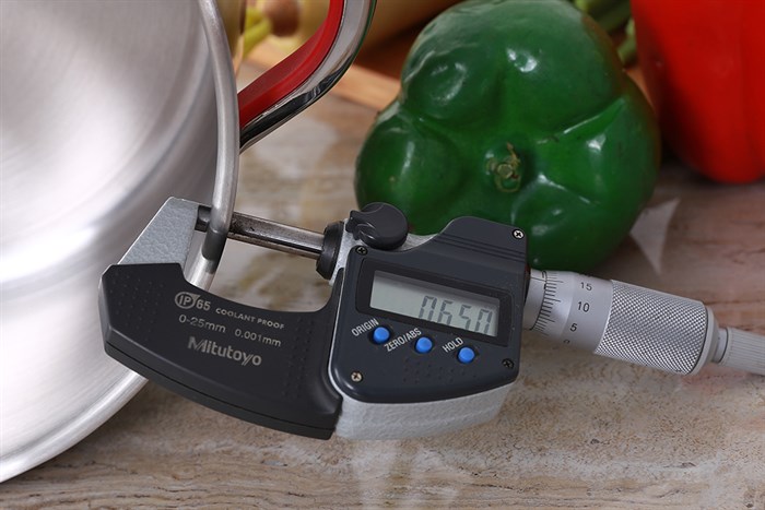 Nồi inox 3 đáy nắp kính 20 cm Happycook HC-20AR Màu Inox