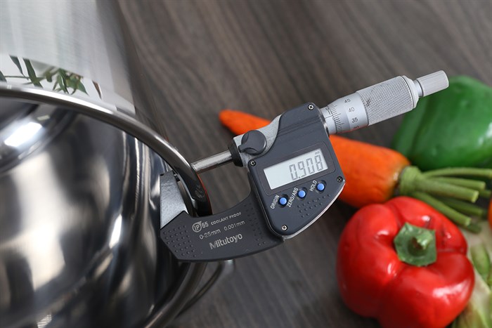 Nồi inox 3 đáy nắp inox 28 cm Fivestar N28-3QB Màu Inox