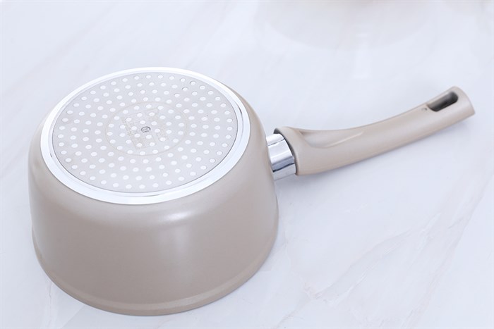 Quánh nhôm chống dính nắp kính 16 cm Delites QE Màu Nâu nhạt