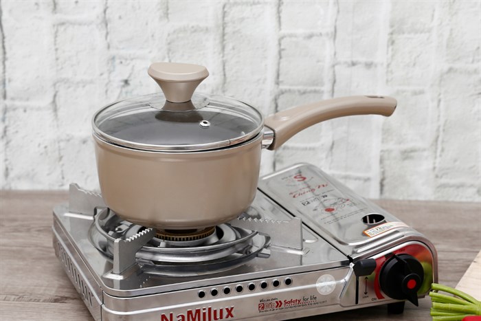 Quánh nhôm chống dính nắp kính 16 cm Delites QE Màu Nâu nhạt