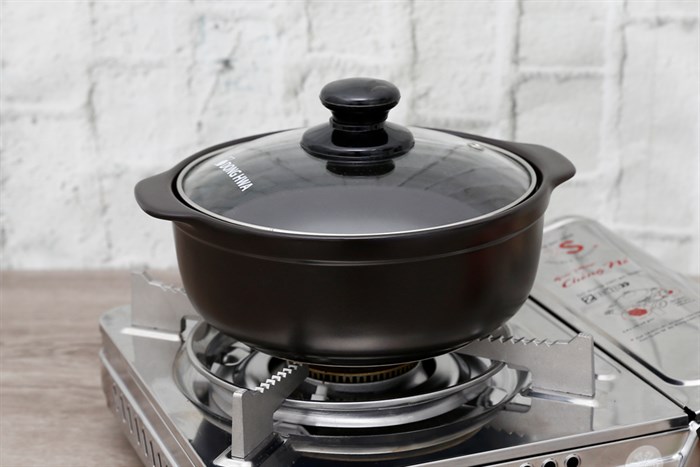 Nồi đất nắp kính 19 cm Dong hwa Tucbeghi G703 Màu Đen