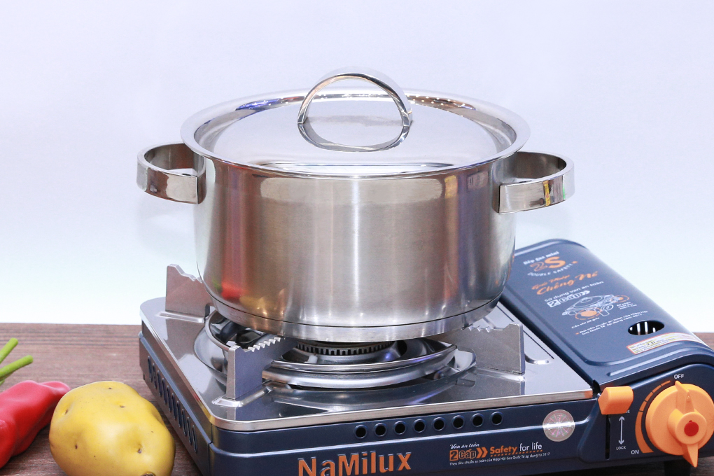 Nồi inox 3 đáy nắp inox 24 cm Fivestar N24-201QM Màu Inox