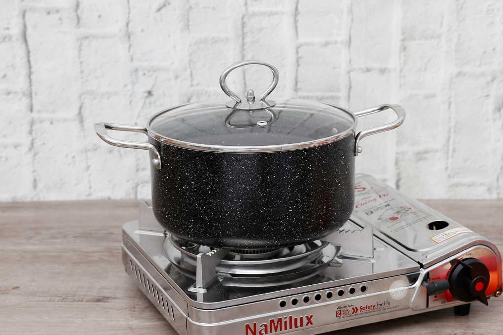 Nồi nhôm chống dính nắp kính 20 cm Delites NDE - 7