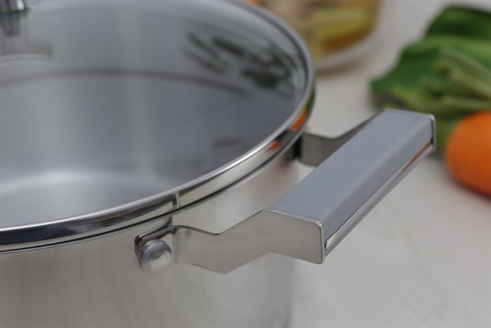 Nồi inox 3 đáy nắp kính 24 cm Delites 001NTA Màu Inox