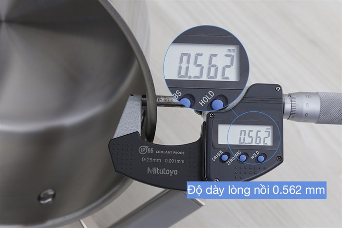 Nồi inox 3 đáy nắp kính 20 cm Delites 001NTA Màu Inox