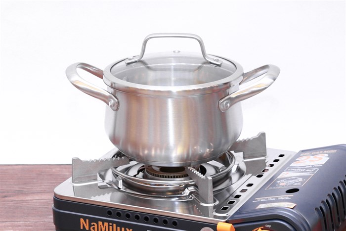 Nồi inox 3 đáy nắp kính 16 cm Delites 001NCH Màu Inox