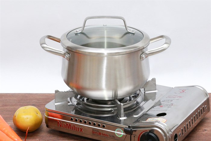 Nồi inox 3 đáy nắp kính 20 cm Delites 001NCH Màu Inox