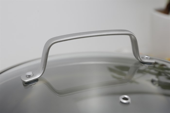 Nồi inox 3 đáy nắp kính 24 cm Delites 001NCH Màu Inox