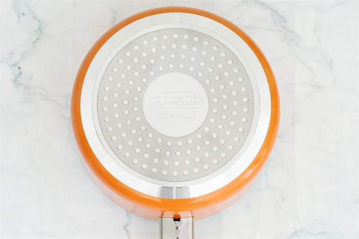 Quánh nhôm chống dính nắp kính 16 cm Sunhouse SMP15116 Màu Cam