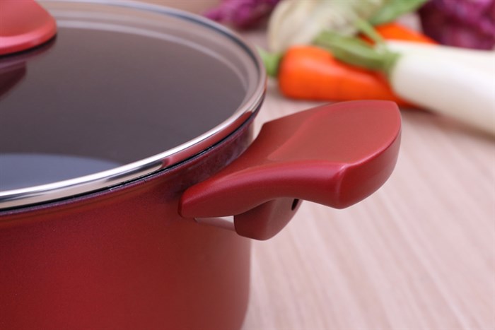 Nồi nhôm chống dính nắp kính 24 cm Tefal C6824672 Màu Đỏ