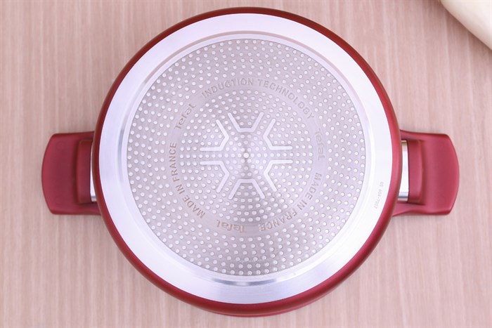 Nồi nhôm chống dính nắp kính 24 cm Tefal C6824672 Màu Đỏ