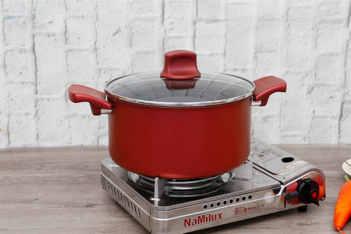 Nồi nhôm chống dính nắp kính 24 cm Tefal C6824672 Màu Đỏ