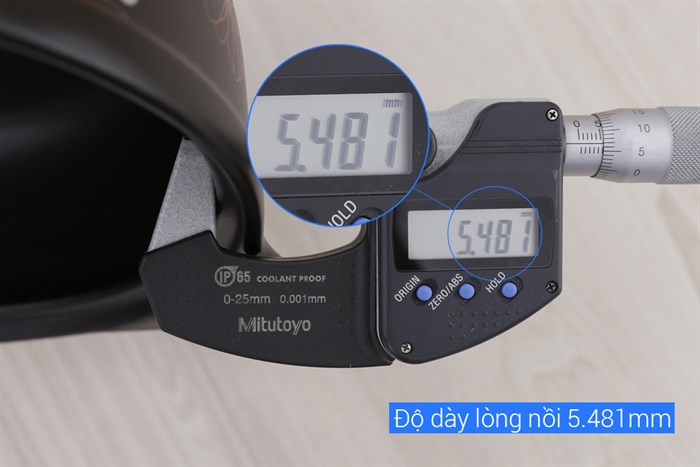 Nồi đất nắp kính 17 cm Dong Hwa Tucbeghi GF-703 Màu Đen