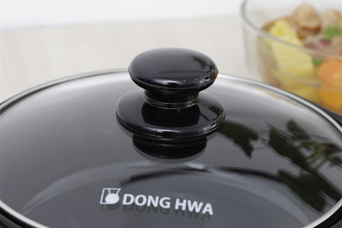 Nồi đất nắp kính 20 cm Dong Hwa Tucbeghi GF-704 Màu Đen