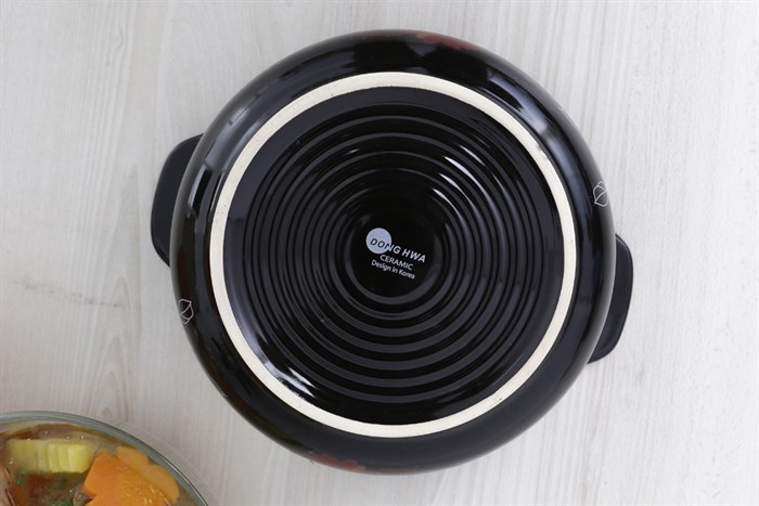 Nồi đất nắp kính 20 cm Dong Hwa Tucbeghi GF-704 Màu Đen