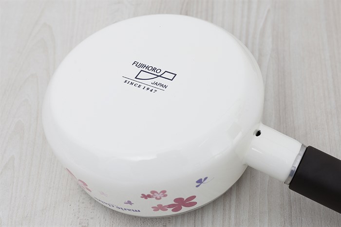 Quánh thép Nippon tráng men 16 cm Fujihoro MCPV-16S Màu Trắng
