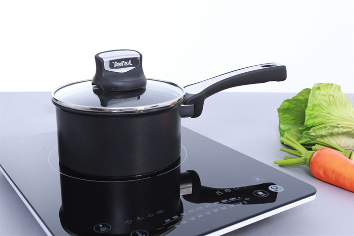Quánh nhôm chống dính nắp kính 16 cm Tefal Expertise C6202272 Màu Đen