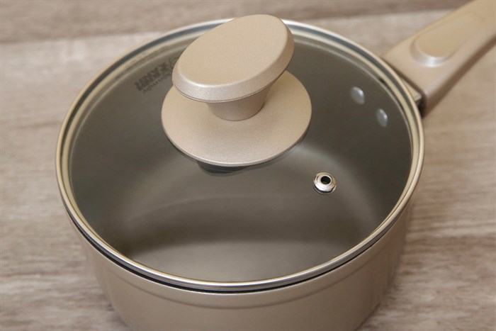 Quánh nhôm chống dính nắp kính 17 cm DMX QE Màu Nâu nhạt