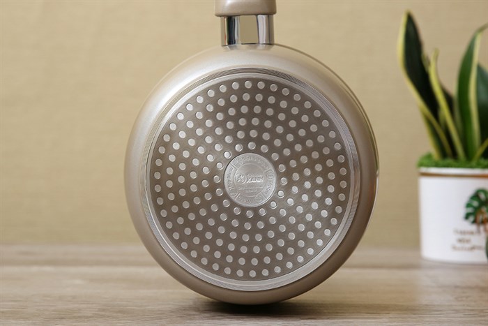 Quánh nhôm chống dính nắp kính 17 cm DMX QE Màu Nâu nhạt