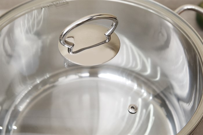 Nồi inox 3 đáy nắp kính 28 cm Fivestar FSN 28IN1 Màu Inox