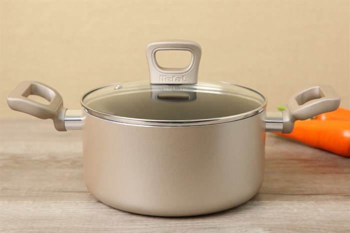 Nồi nhôm chống dính nắp kính 20 cm Tefal H9104414