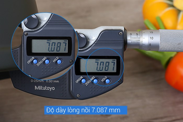 Nồi đất nắp kính 19 cm Dong hwa Tucbeghi G-704H Màu Xanh đen đậm