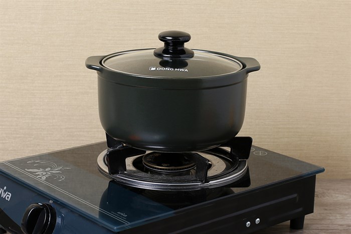 Nồi đất nắp kính 19 cm Dong hwa Tucbeghi G-704H Màu Xanh đen đậm
