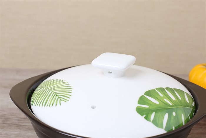 Nồi đất nắp sứ 18 cm Dong hwa CS005 Chiếc lá Màu Xanh lá